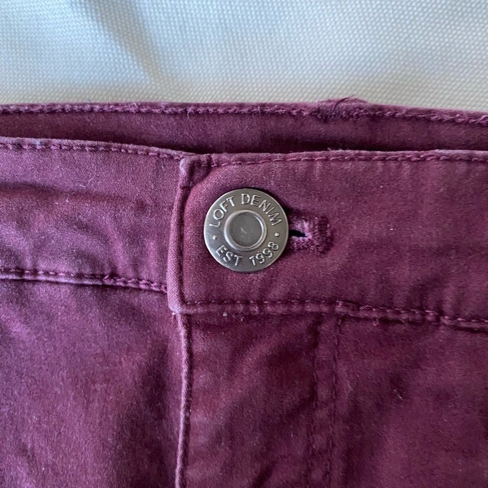 Loft Skinny Velvety Pants maroon Size 8 - Picture 9 of 10